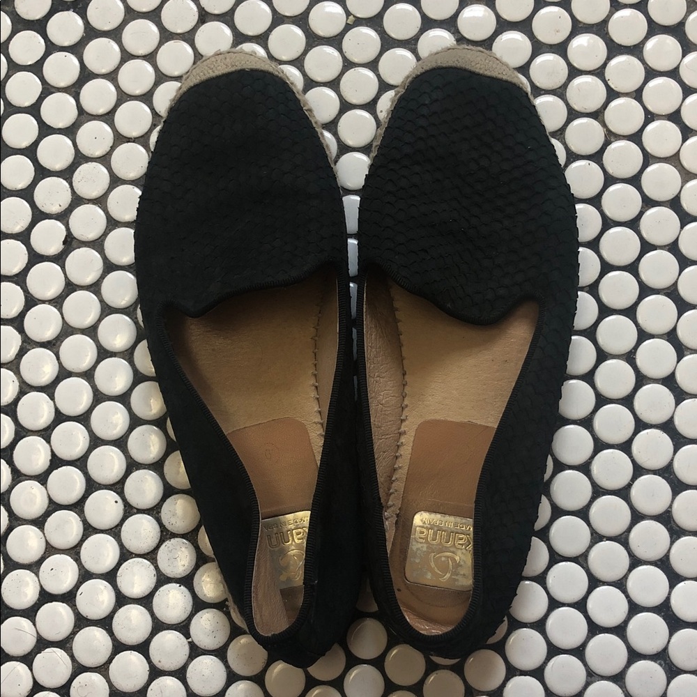 Kanna Black and Tan Espadrilles